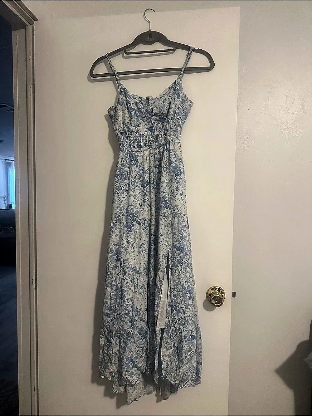 Hollister Floral Maxi Dress in Blue & White Size Small Like New